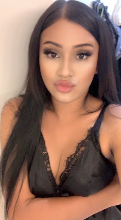 noisynadiaa erotic actress picture