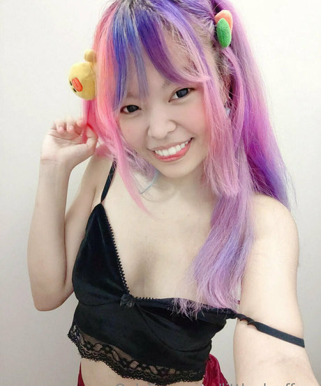 littleeleaffree nude actress img