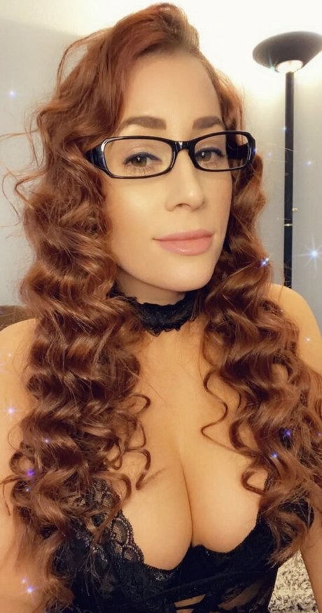 Rose Redwood hot star img