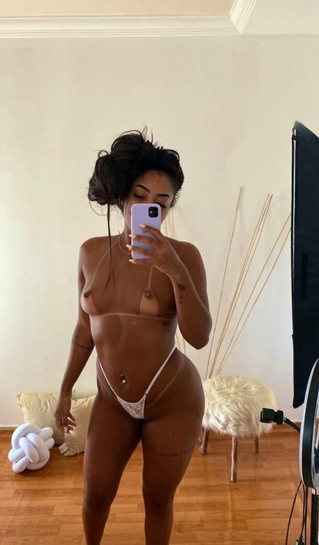 Cynthya Cybelle Profile pic