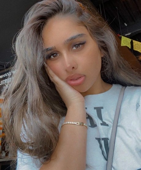 therealmeghnaa pretty actress img