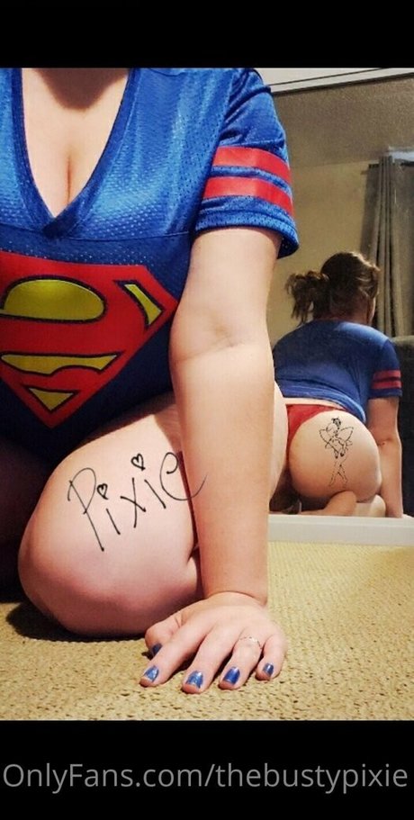thebustypixie hot pornstar image