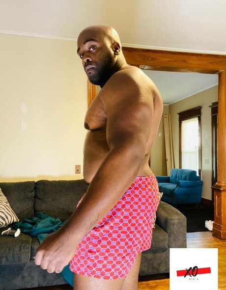 xo bigga free pornographic model img