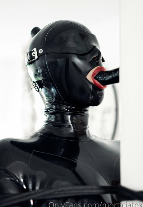 morticiafox pornstar art photo