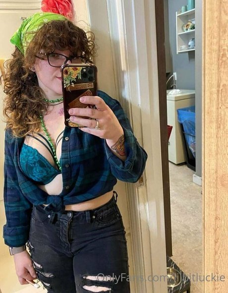 lilbitluckie porn actress image