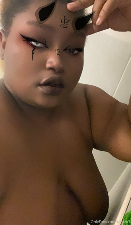 nayizx3 hot model img