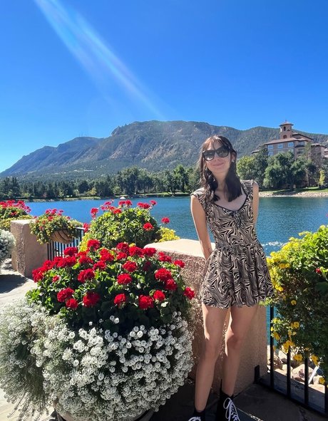 selflovemary free actress gallery