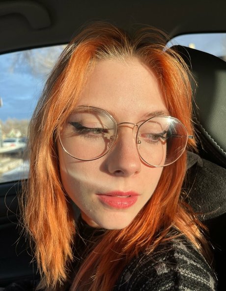 selflovemary model best photo