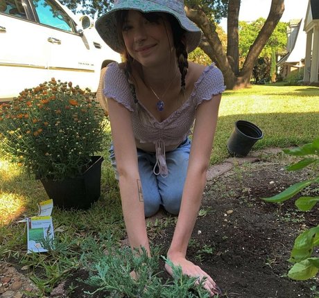 selflovemary hd actress gallery