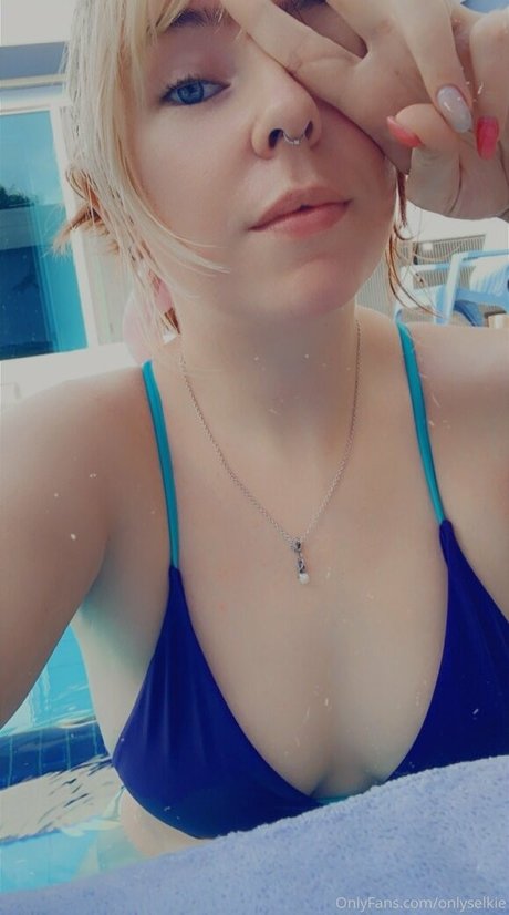 onlyselkie beautiful model pictures