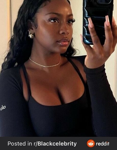 Justine Skye pornstar nude gallery