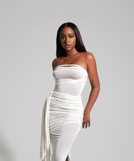 Justine Skye adult model archive