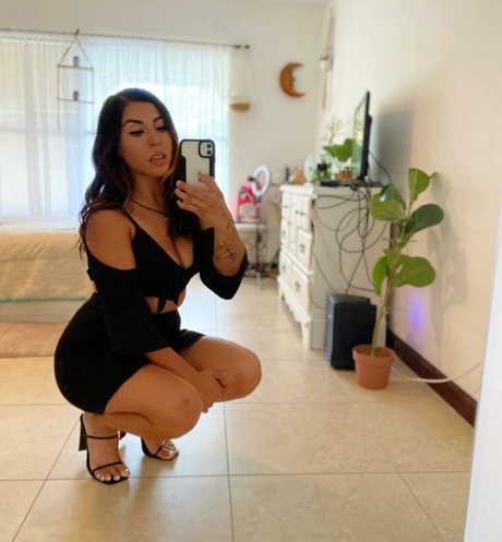 gabrielamal_ beautiful model photo