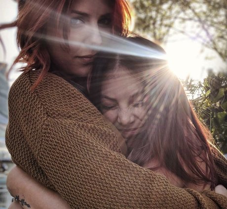 Raeny day model perfect img