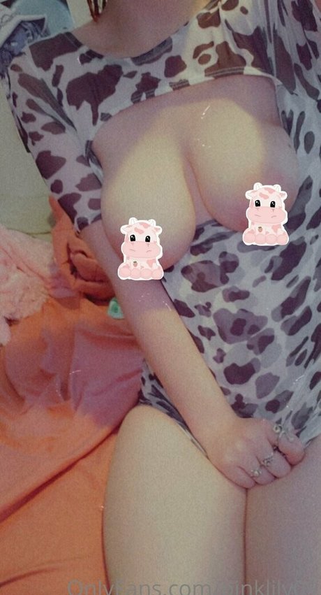 xpinklilyx nude model image