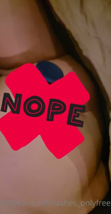 ashes onlyfree naked pornstar image