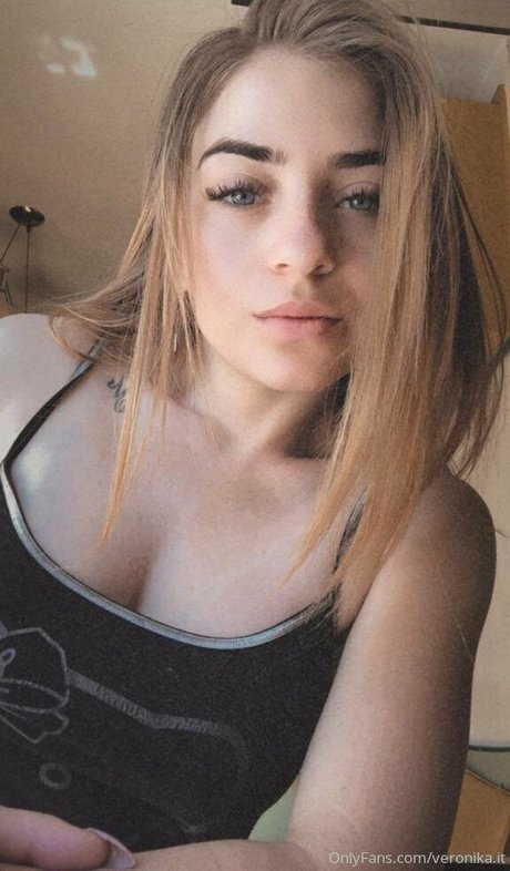 veronika it star naked pic