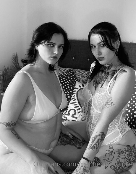 meltheoverthinker model pornographic pic