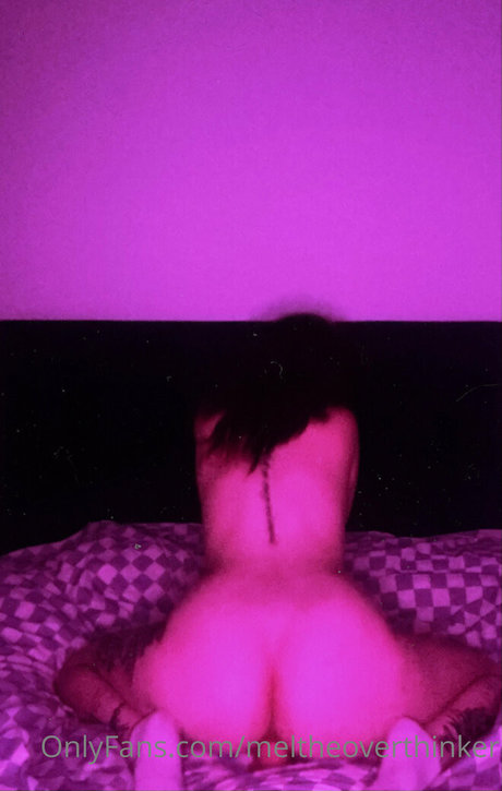 meltheoverthinker xxx model picture