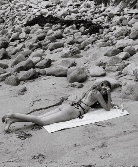 Emiliee Russo model art img