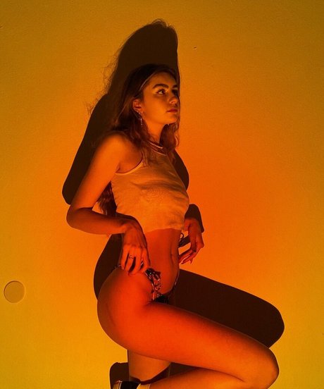 Emiliee Russo model archive