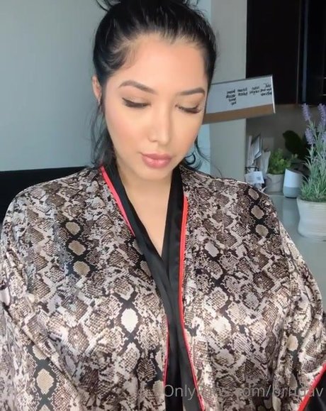 Brndav sexy actress image