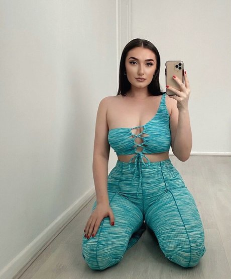 Sammie Warren pretty star archive