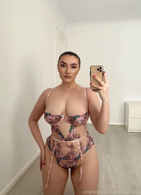 Sammie Warren beautiful star img