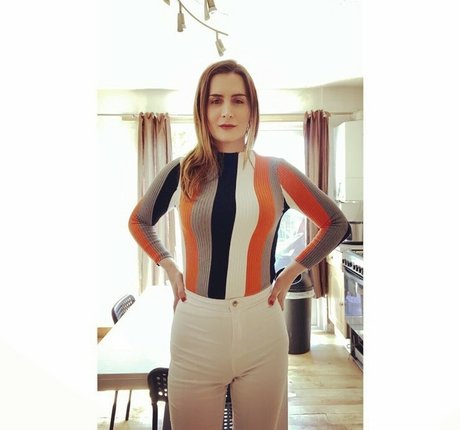 Britishmeghanspice pornstar pretty pic