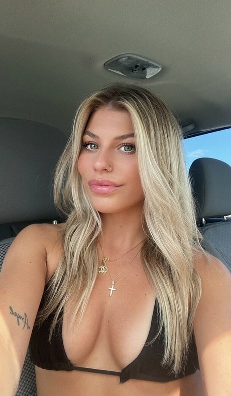 kyliefoland hd model img