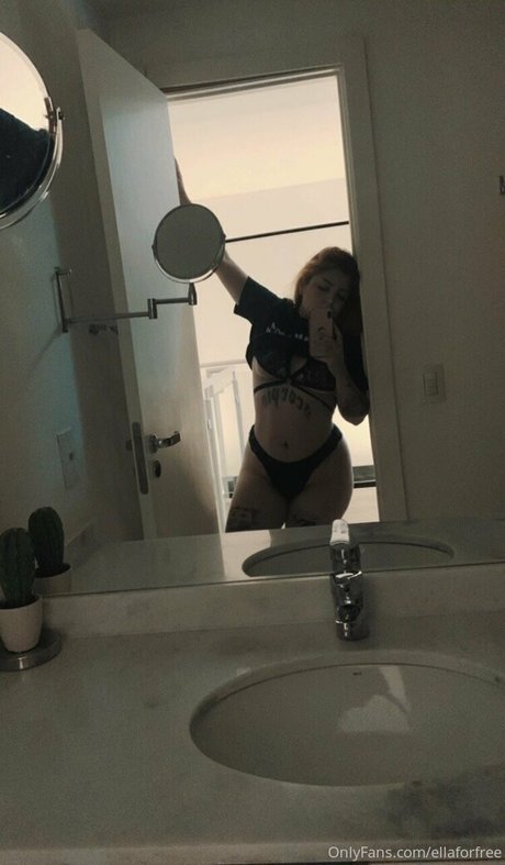 ellaforfree hot actress pics