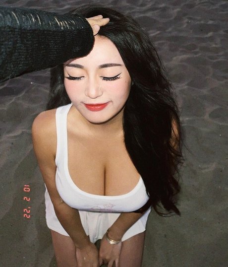 Rebecca Liu nice model pics