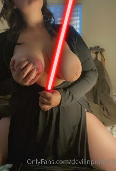 devilinprada99 high quality star pics