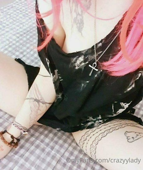 crazyylady exclusive model pics