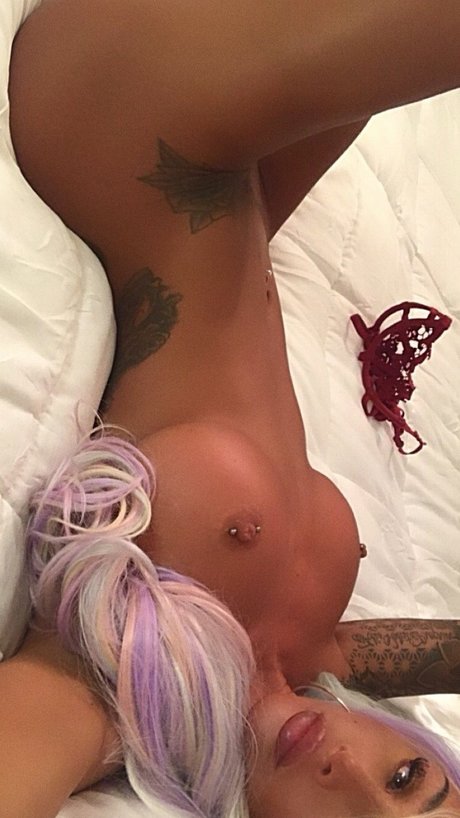 Badasscassfit model naked images