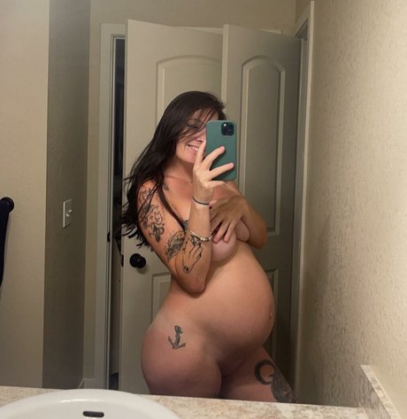 CreepQueen pornstar naked pictures