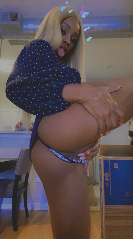 Girl Gamer Chas naked star photo