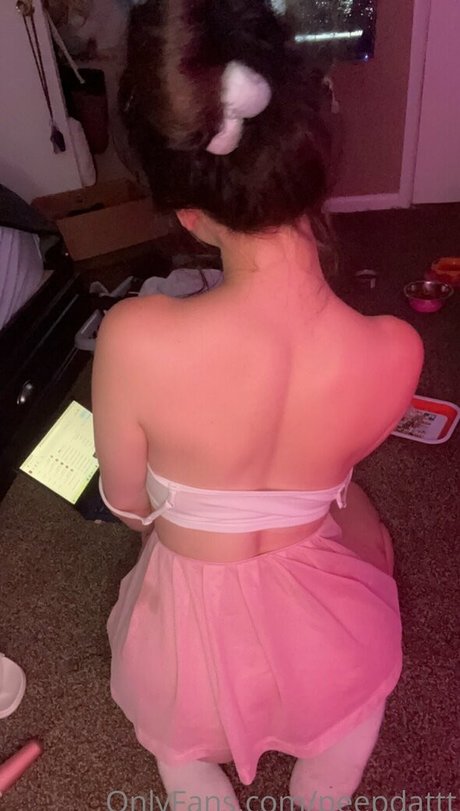 Peepdattt model xxx photo