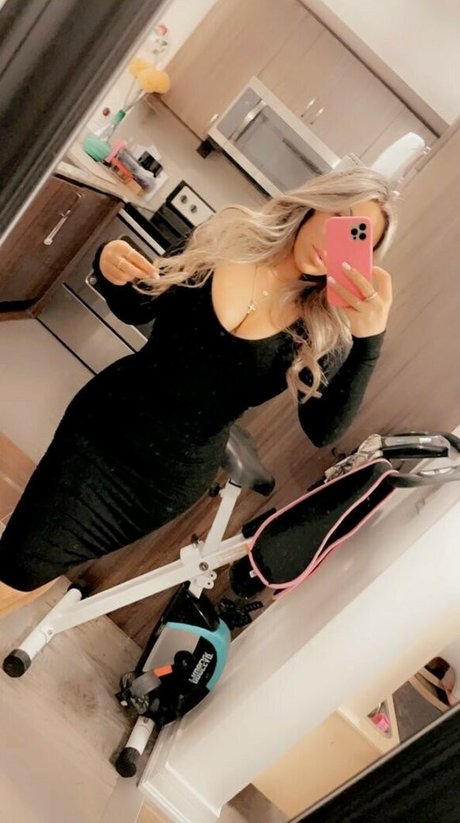 Milliondollamamiiii model porn galleries