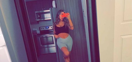 Milliondollamamiiii star nudes photo