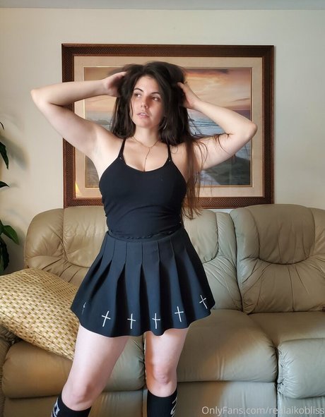 realaikobliss best model photos