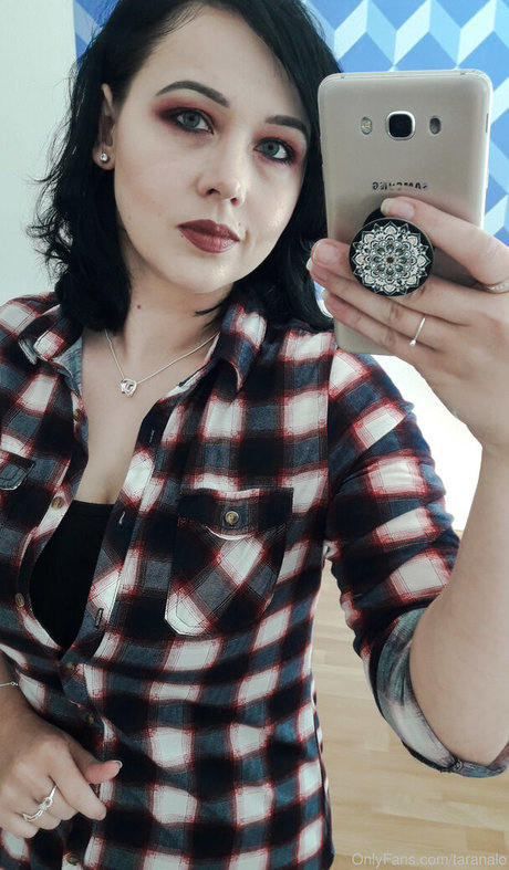 taranalo hot pornstar image