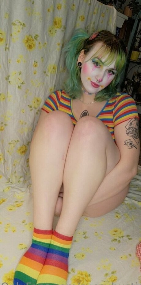 succubusticslut model naked pic