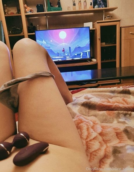 alice space adult actress photo