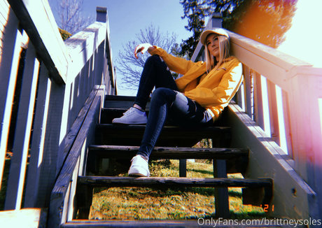 brittneysoles hd model pictures