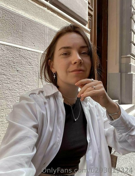 fairy gloria naked actress galleries