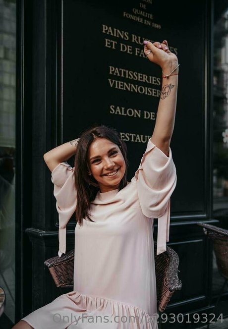 fairy gloria beautiful model picture