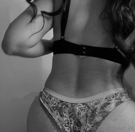 cosset 24 hot model archive