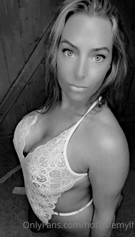 hotlittlemylf top pornstar galleries