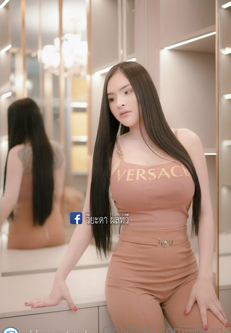 wiyada nice model image